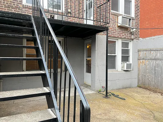 Rented by R New York | media 30