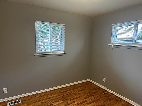 5th image of 21442 Parkway St