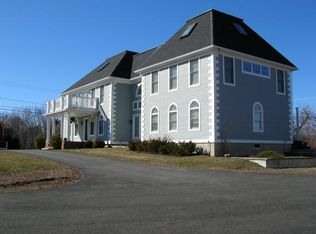 2 North Rd, East Kingston, NH 03827