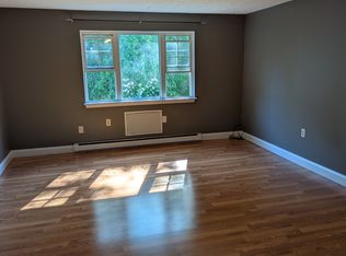 65 Horse Pond Rd APT G, Salem, CT 06420