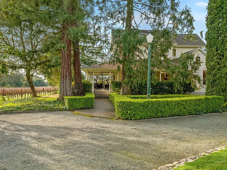 2850 Silverado Trl — Photo 9