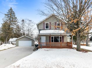 826 S Main St, Seymour, WI 54165