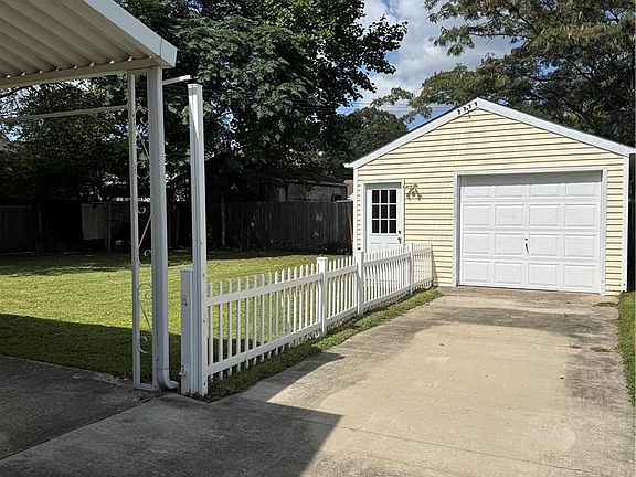 3rd image of 1207 Kay Ave