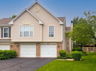 2622 S Embers Ln, Arlington Heights, IL
