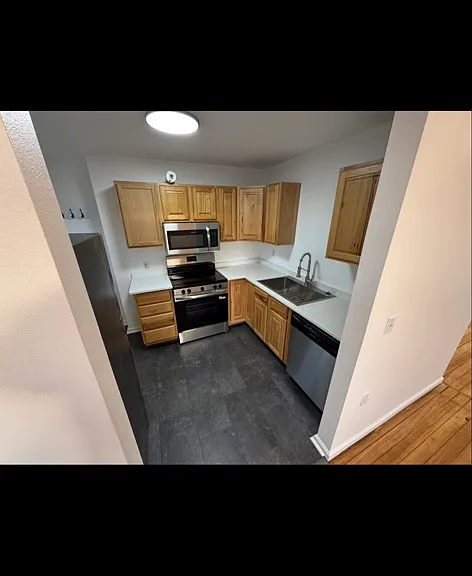 808 Des Moines St #810-1 — Photo 3