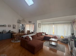4 Attitash Dr Unit 2 BLDG 4 #2, Vernon, NJ