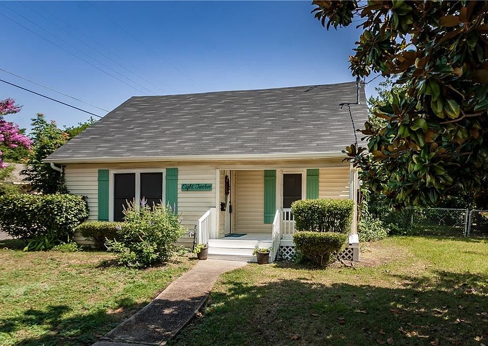 1st image of 812 Pearson Ave