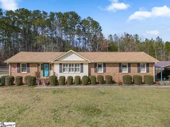 201 Chatham Dr, Greenwood, SC 29649