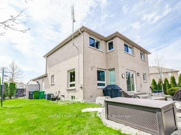 12 Cornerstone Ct, Caledon, ON L7E 1T4