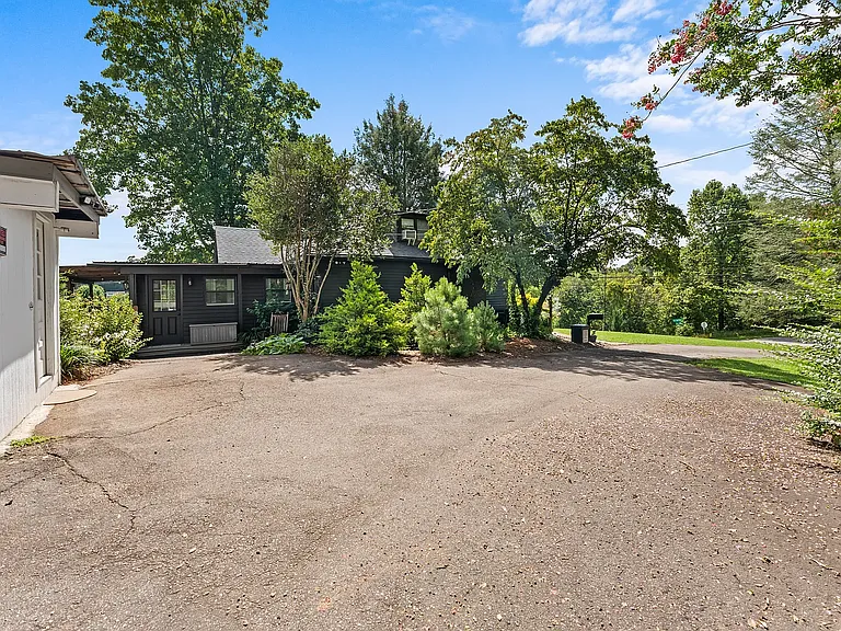 2145 Old Murphy Rd — Photo 5