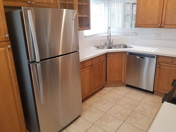 2nd image of 10519 Crenshaw Blvd APT 01