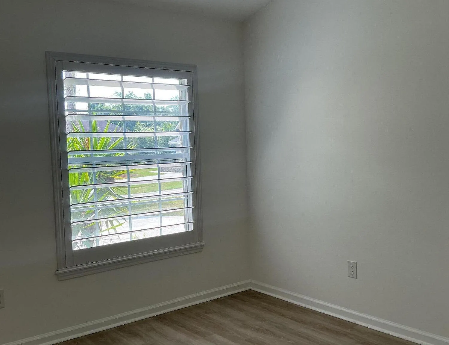 4 bed, 2.0 bath, 2092 sqft, $2,550 — Photo 3
