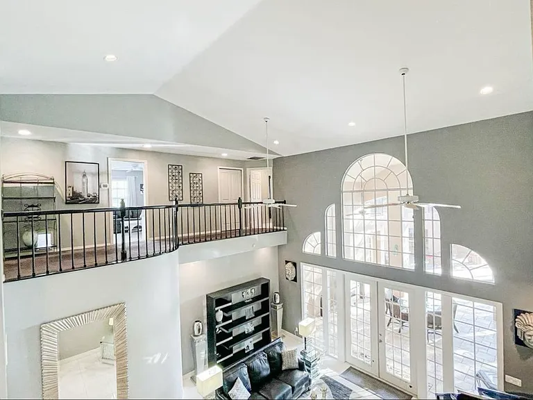 212 Silverado Dr — Photo 13