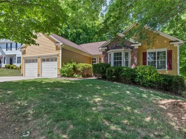 11823 Harris Ridge Dr, Charlotte, NC 28269