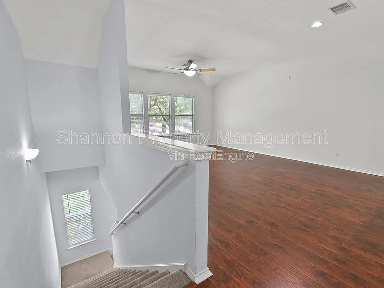 2711 Polk St — Photo 10