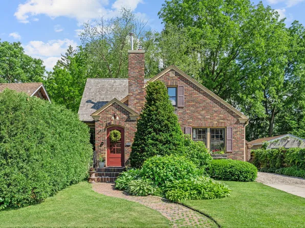 825 5th Ave SW, Faribault, MN 55021