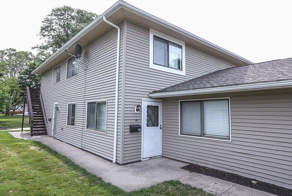 1st image of 35 De Paul Dr