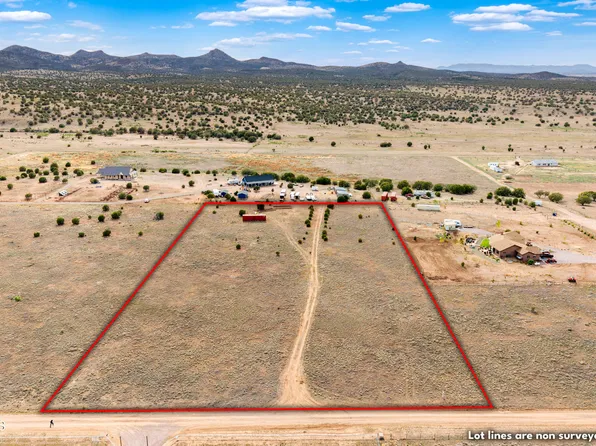 21240 N Ridgeview Rd, Paulden, AZ 86334