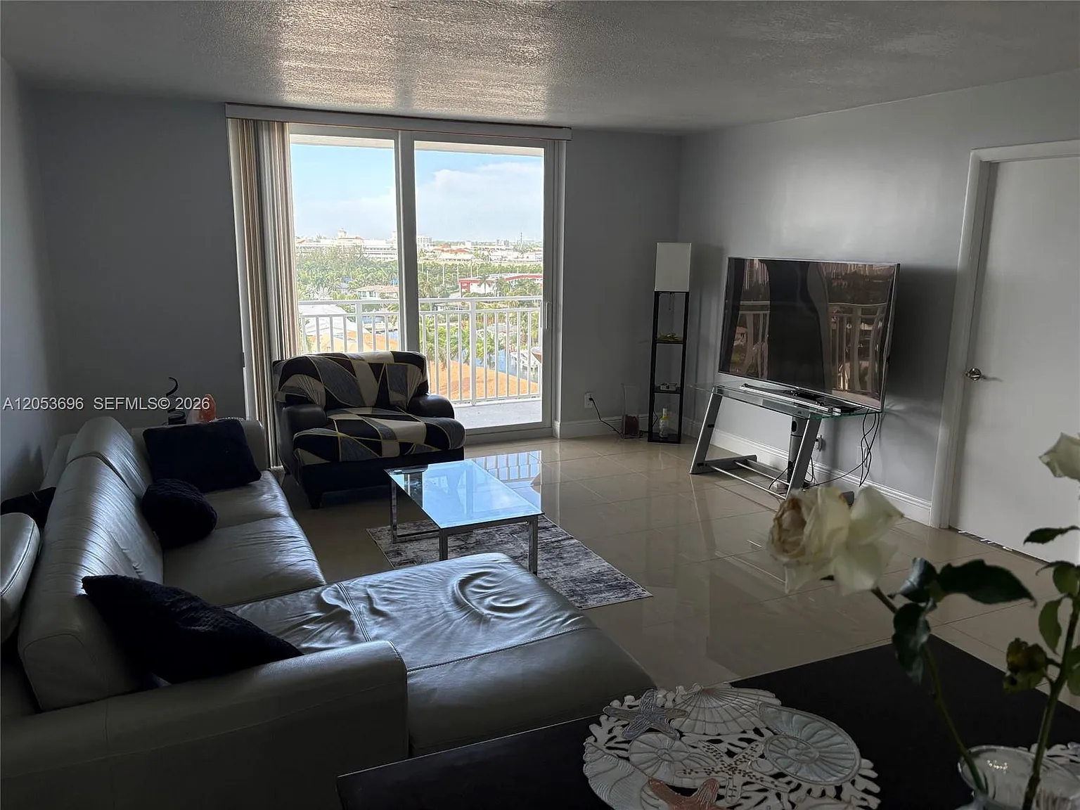 Golden Horn South Condo — Photo 4