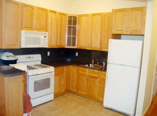 5747 Myrtle Ave, Ridgewood, NY 11385