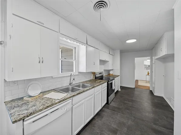 521 W Brock St, Denison, TX 75020