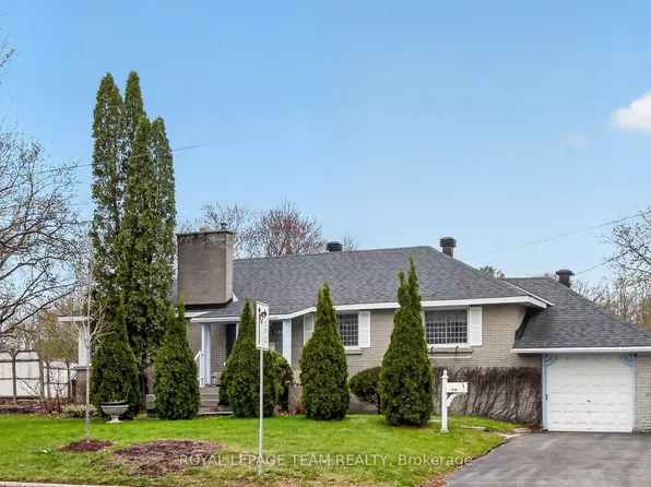 546 Sherbourne Rd, Ottawa, ON K2A 3G5