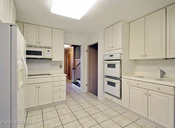 5th image of 9222 Tripp Ave