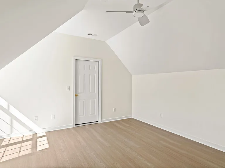 4990 Lake Tree Ln — Photo 45