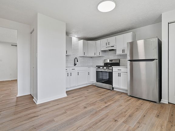 4th image of 287 Palma St