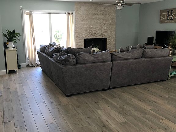 3rd image of 304 Lagoon Dr