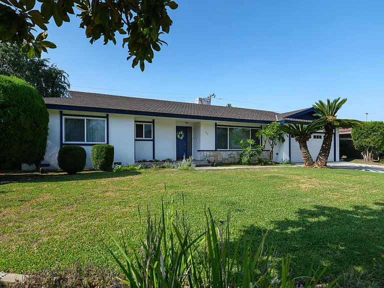 142 W Santa Anita Ter — Photo 1