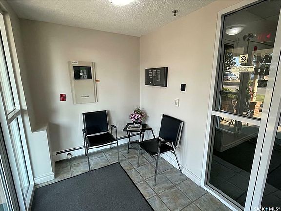 5th image of 729 101st Ave #203