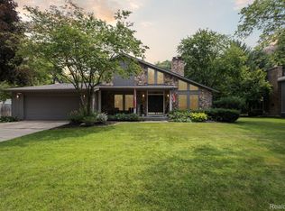 5410 Wallbridge Ln, Midland, MI 48640