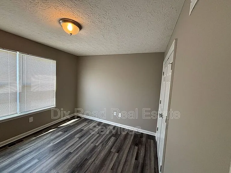 1024 Golfview Dr — Photo 18
