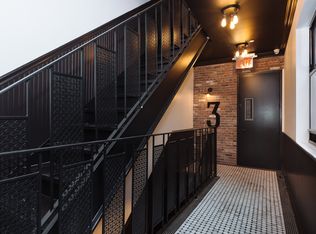 237 Hawthorne St #1A, Brooklyn, NY 11225