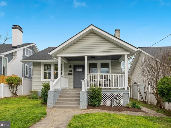 2839 27th St NE, Washington, DC 20018