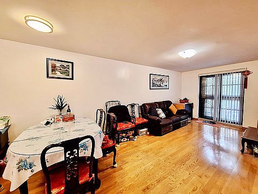 1st image of 860 Willoughby Ave Floor 2