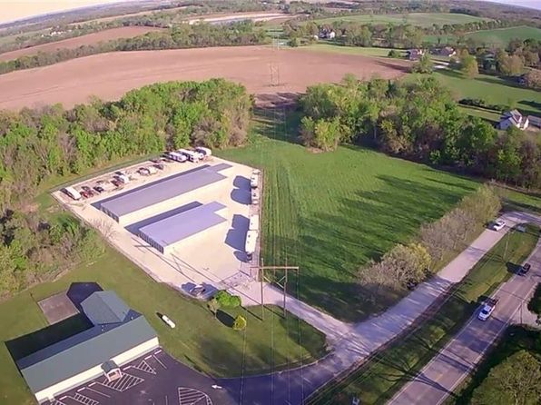 1213 S Sibley St, Buckner, MO 64016