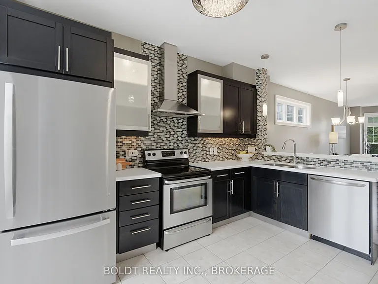 41 Durksen Dr — Photo 5