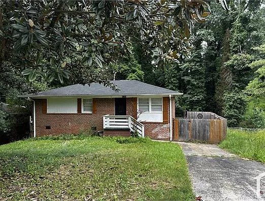 4 bed, 1600 sqft, $2,200 — Photo 2