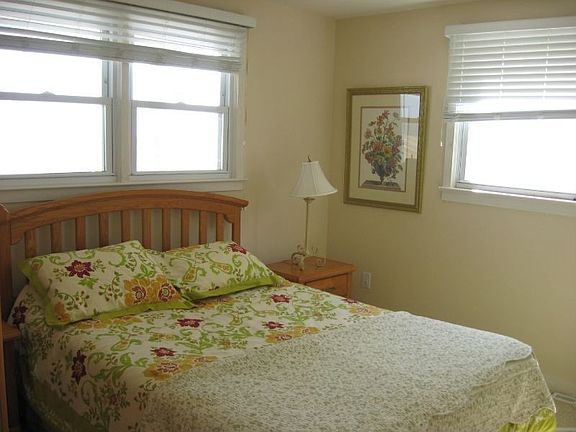 5th image of 14 E Atlantic Ave