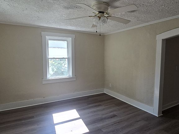 2nd image of 1011 Adair St