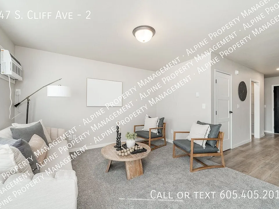 447 S Cliff Ave #2