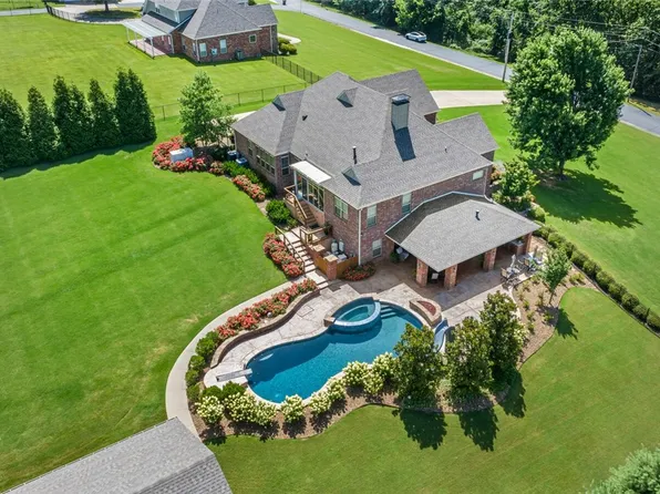 14472 S Mountain Rd, Lowell, AR 72745