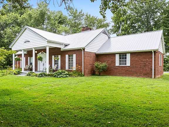 2nd image of 77 Fannin Ln