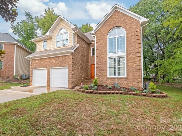 12600 Wetherburn Ln, Charlotte, NC 28262