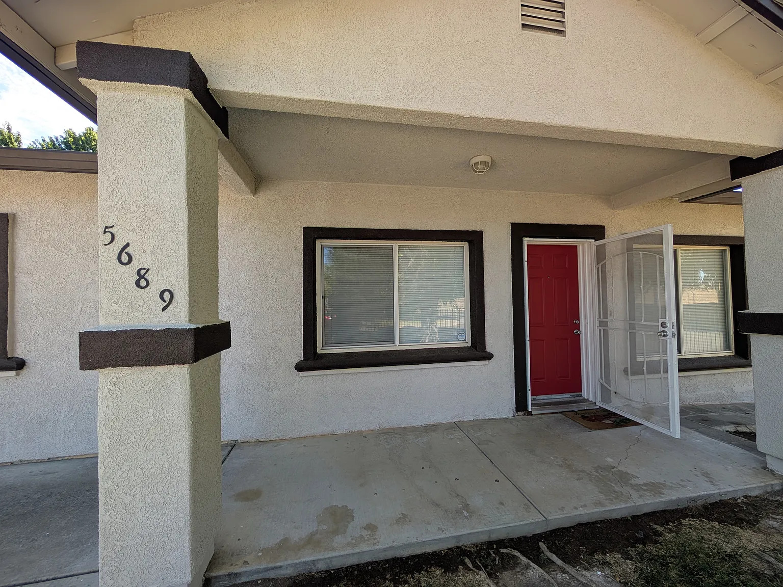 4 bed, 1303 sqft, $2,800 — Photo 2