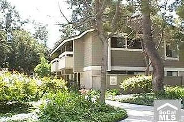 148 Streamwood — Photo 2