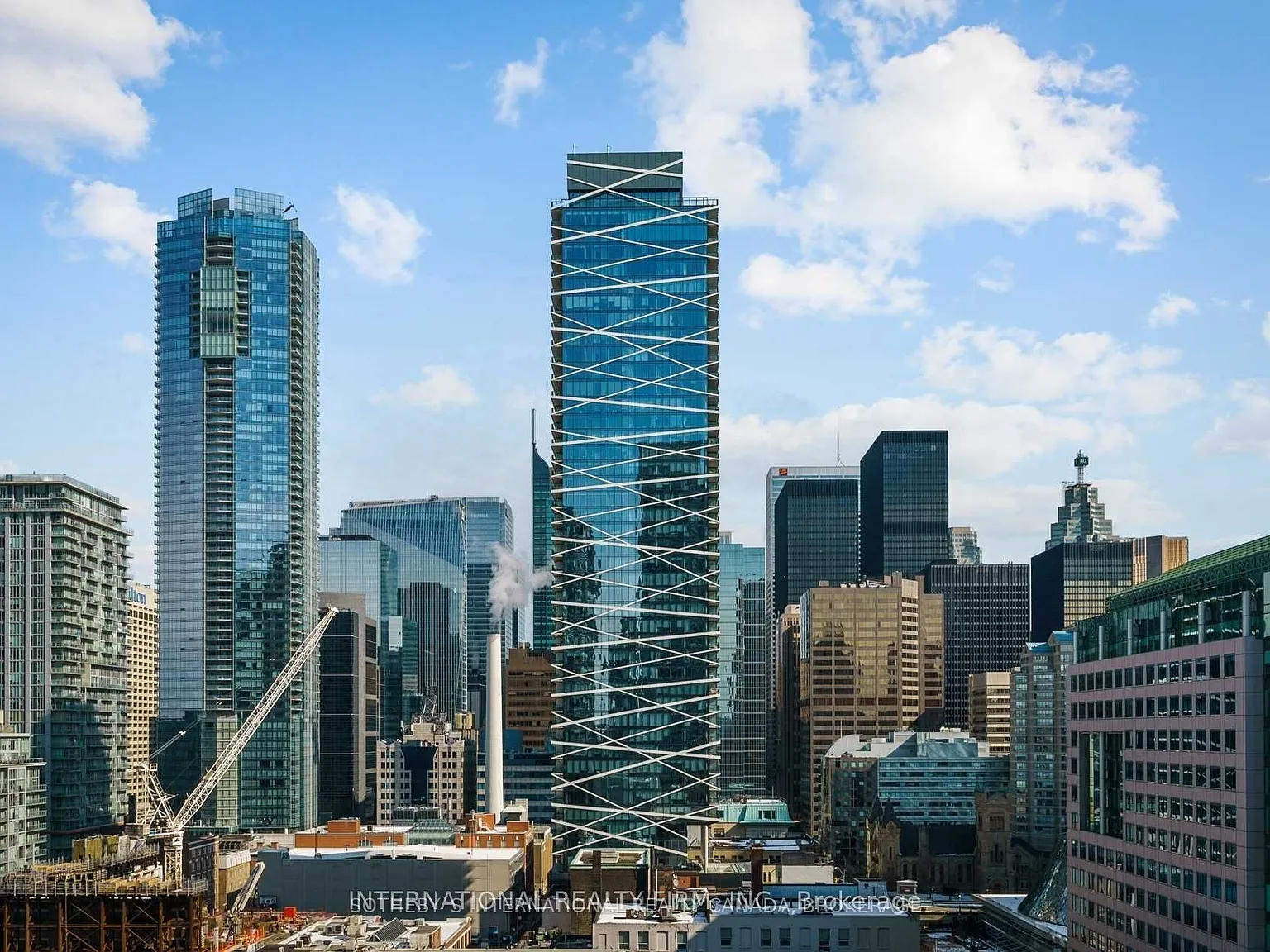 2 bed, $4,650 — Photo 1
