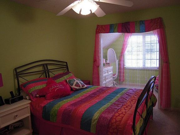 BR #3 with study room